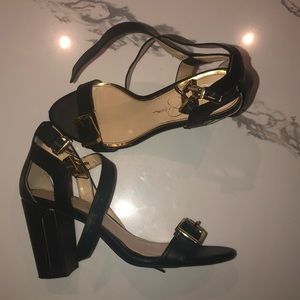 Jessica Simpson - Julinda heel